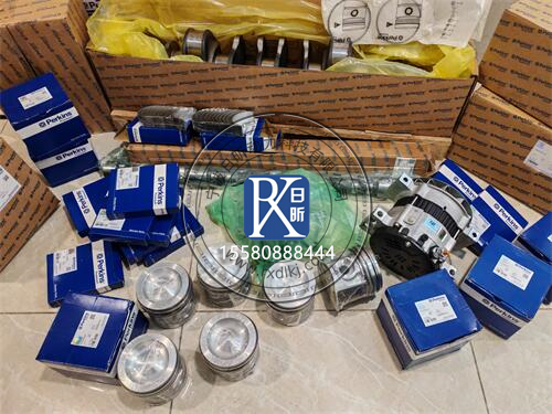 特雷克斯TLB820挖掘装载机珀金斯发动机：全维呵护指南