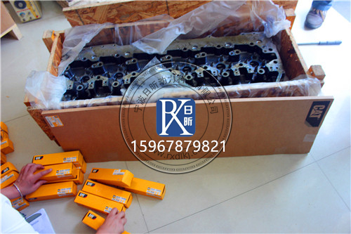 卡特C13发动机缸盖总成：工程机械的关键心脏