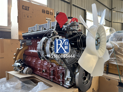 如何检查三菱S6K柴油机的冷却液液位？