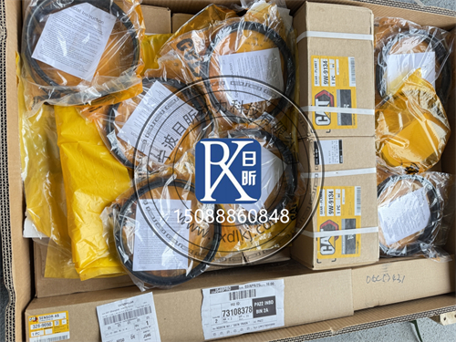 卡特彼勒950GC装载机C7.1发动机维保全攻略：从日常养护到配件选购指南