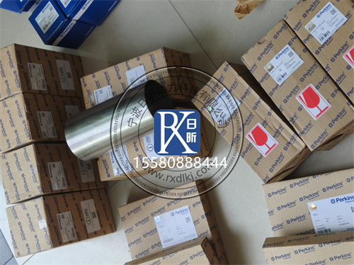 解锁滑移装载机的心脏：铂金斯发动机